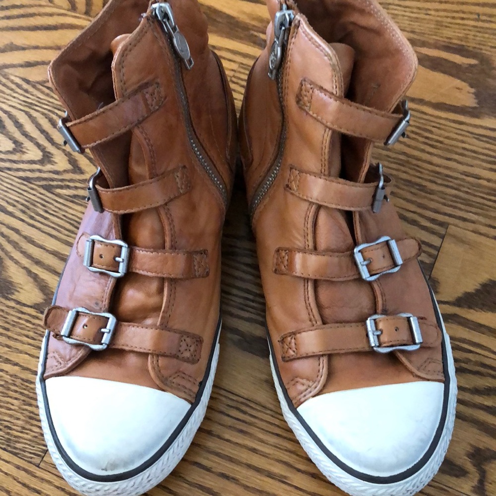 Hi top leather ASN sneakers